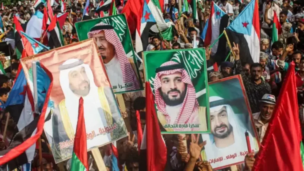 صفقة ملايين الريالات.. كواليس اتفاق إخلاء عدن ومستقبل النفوذ الإماراتي في اليمن